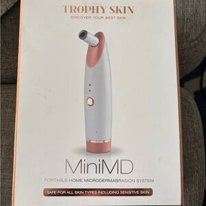 MiniMD Microdermabrasion System - White and Pink
